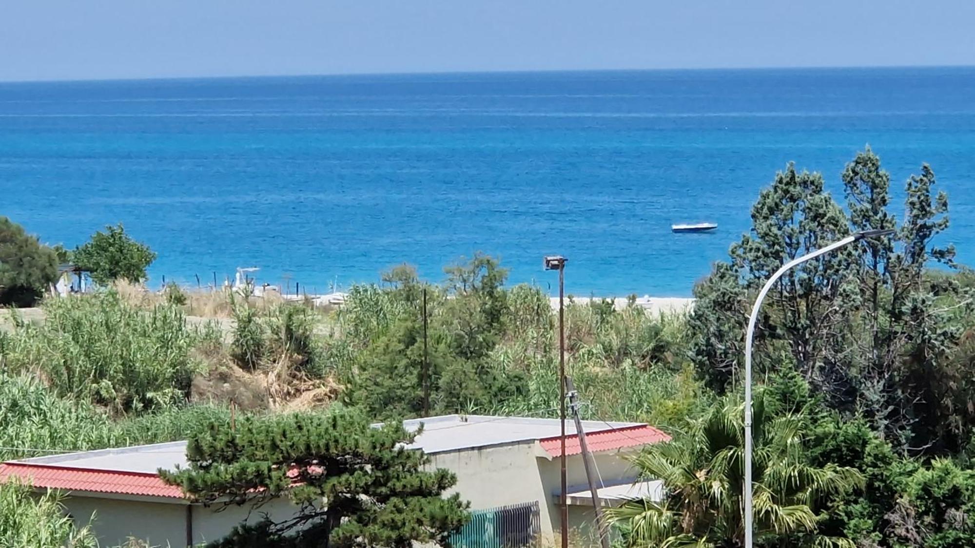 Nina'S House 2 A 300 Metri Dal Mare Apartment Santa Caterina Dello Ionio Marina Екстериор снимка
